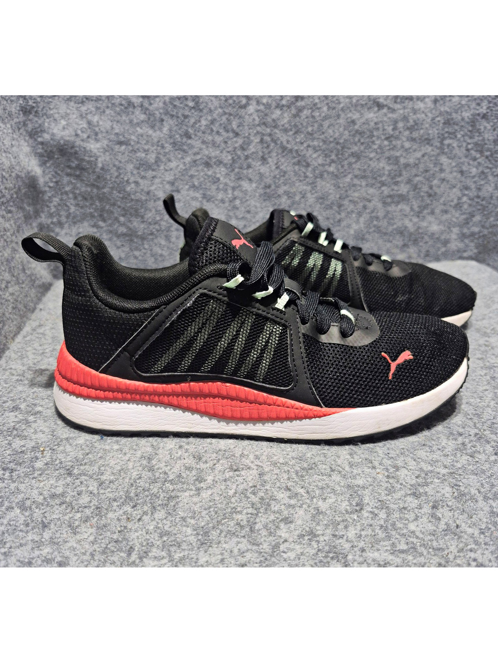 PUMA Pacer Net Cage Low Top Lace Up Mesh Women's 6.5 Black Pink White